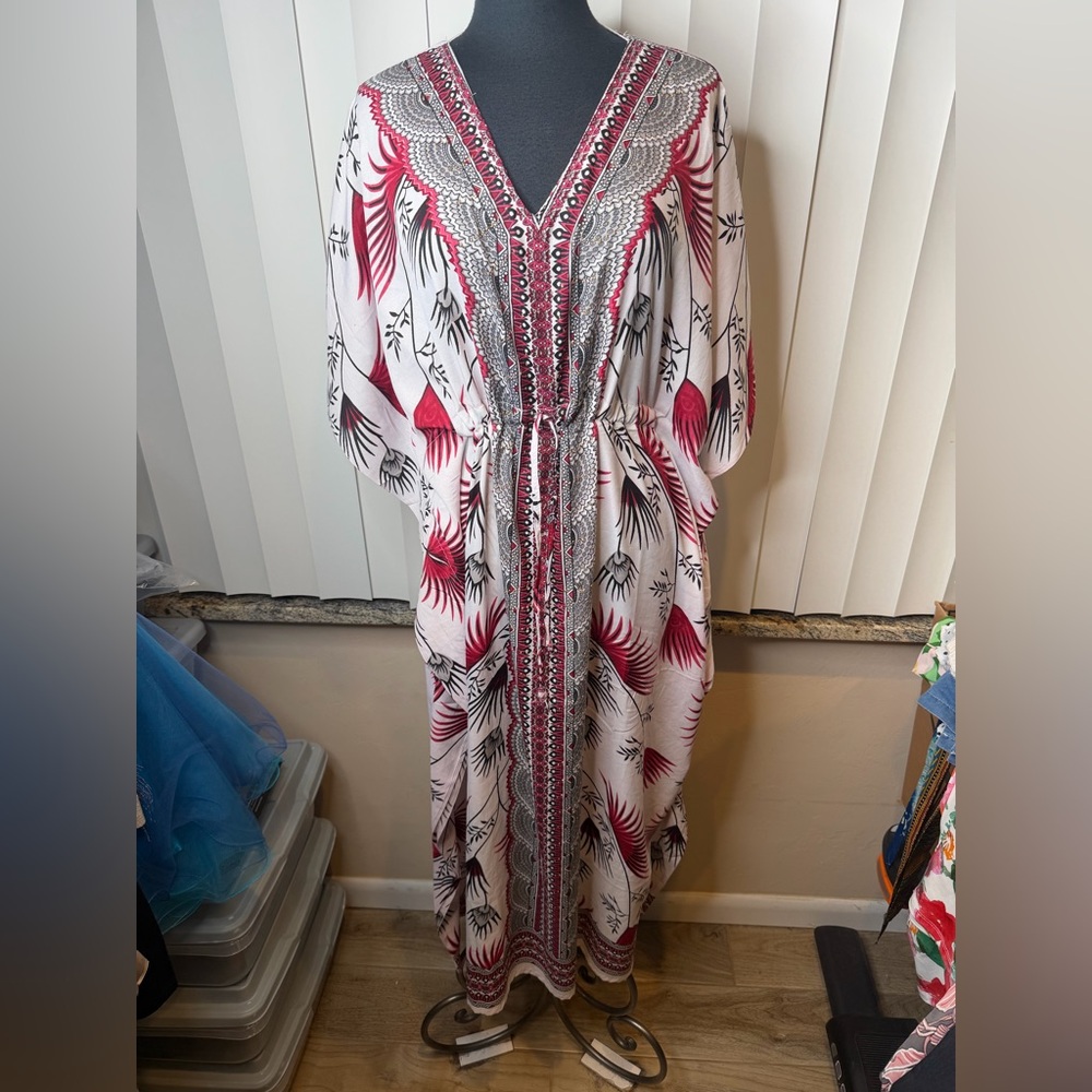 American Leisure Elegant Red and Black Patterned Kaftan One Size Furs Most